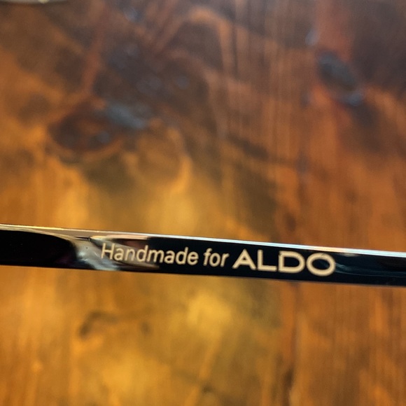 NWOT Sojos Sunglasses - Picture 5 of 6